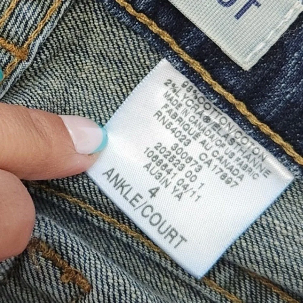 Y2k GAP womens bootcut medium wash denim Size 4‎
